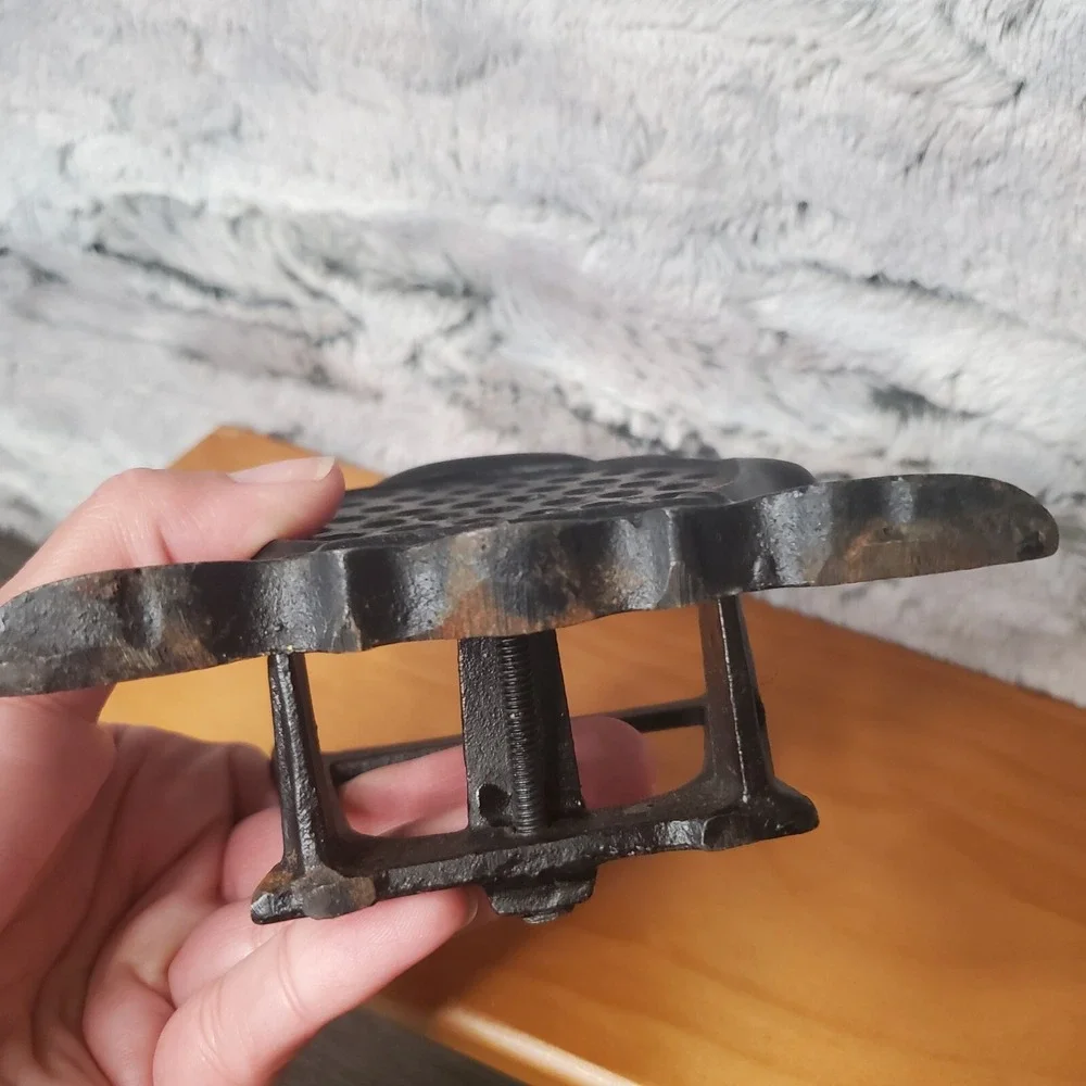 Vintage Used Taiwan VG Cast Iron Metal Black Tea Kettle‎ Stovetop Napkin Holder